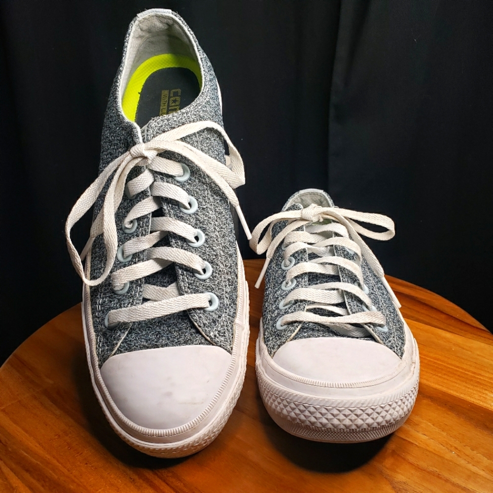 Converse Allstars Chuck Taylor II Lunarlon Sneakers - Women's size 9 or Men's 7